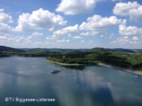 Biggesee mit Personenschifffahrt, Foto Tourismusv