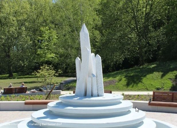 Salzkristallbrunnen an der Börde Therme